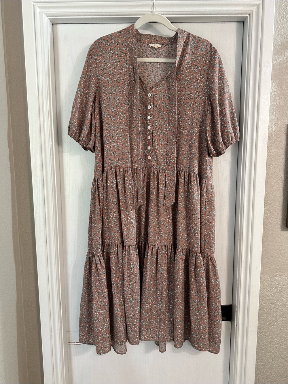 POL Dusty Rose Floral Tiered Button-Front Midi Dress